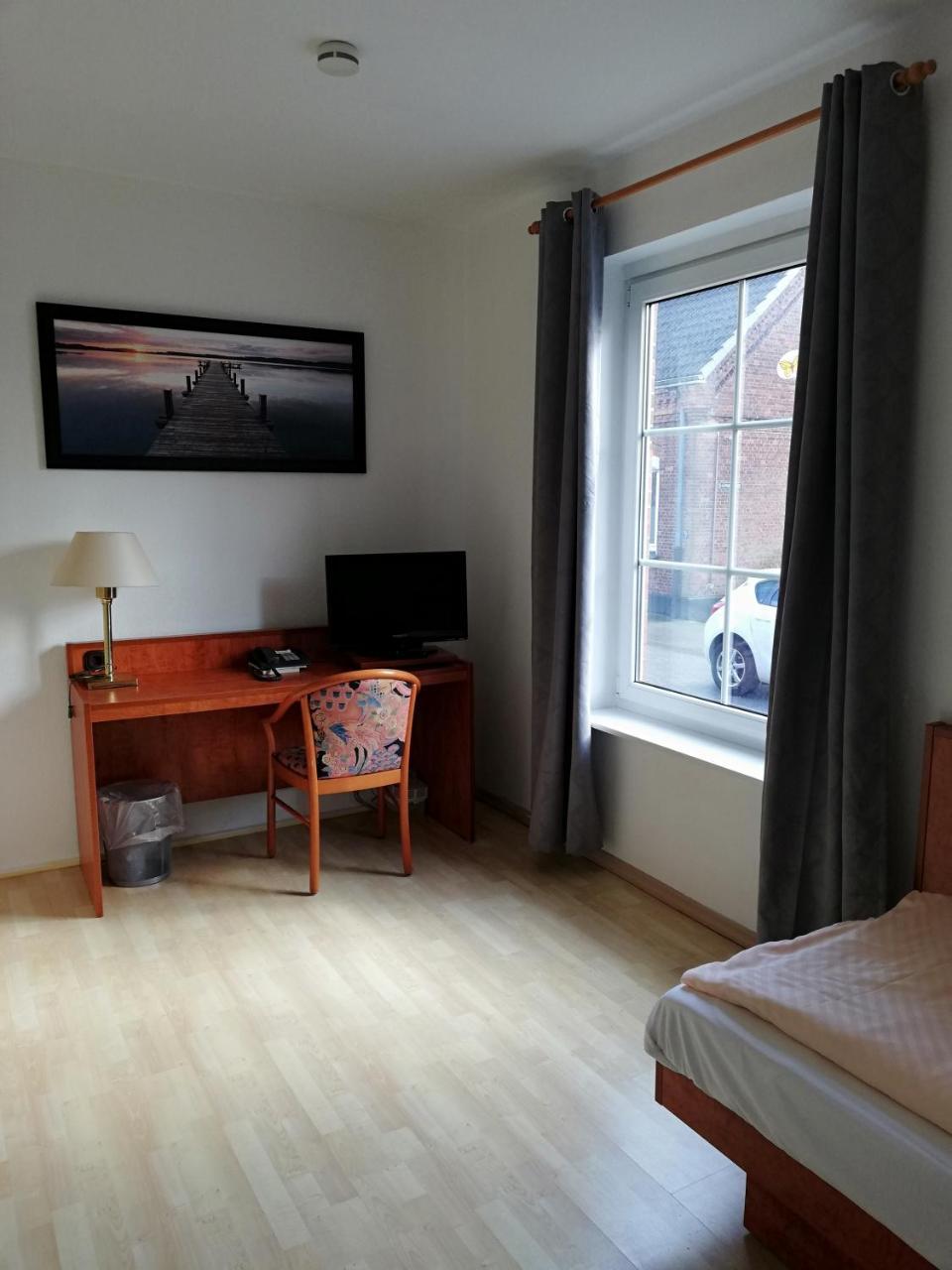 Hotel Dorfschaenke Büdelsdorf Екстериор снимка