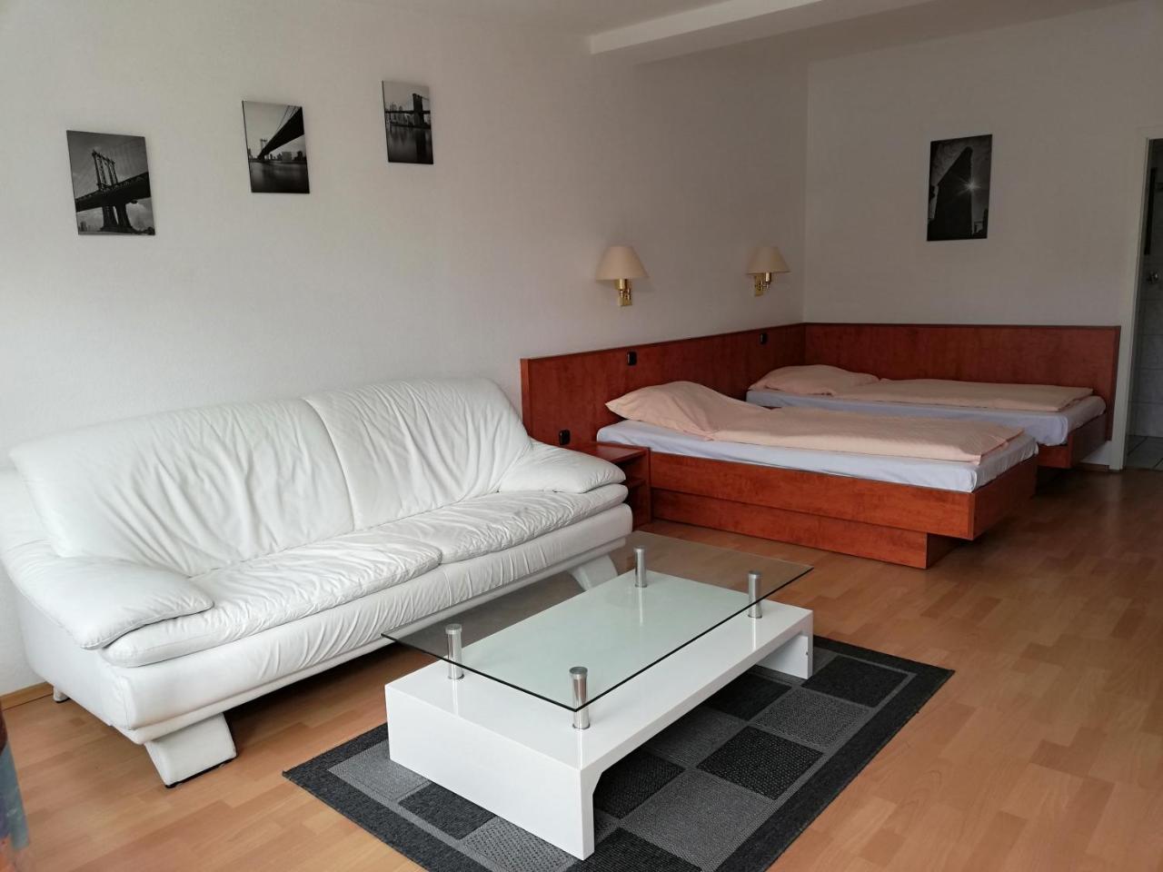 Hotel Dorfschaenke Büdelsdorf Екстериор снимка