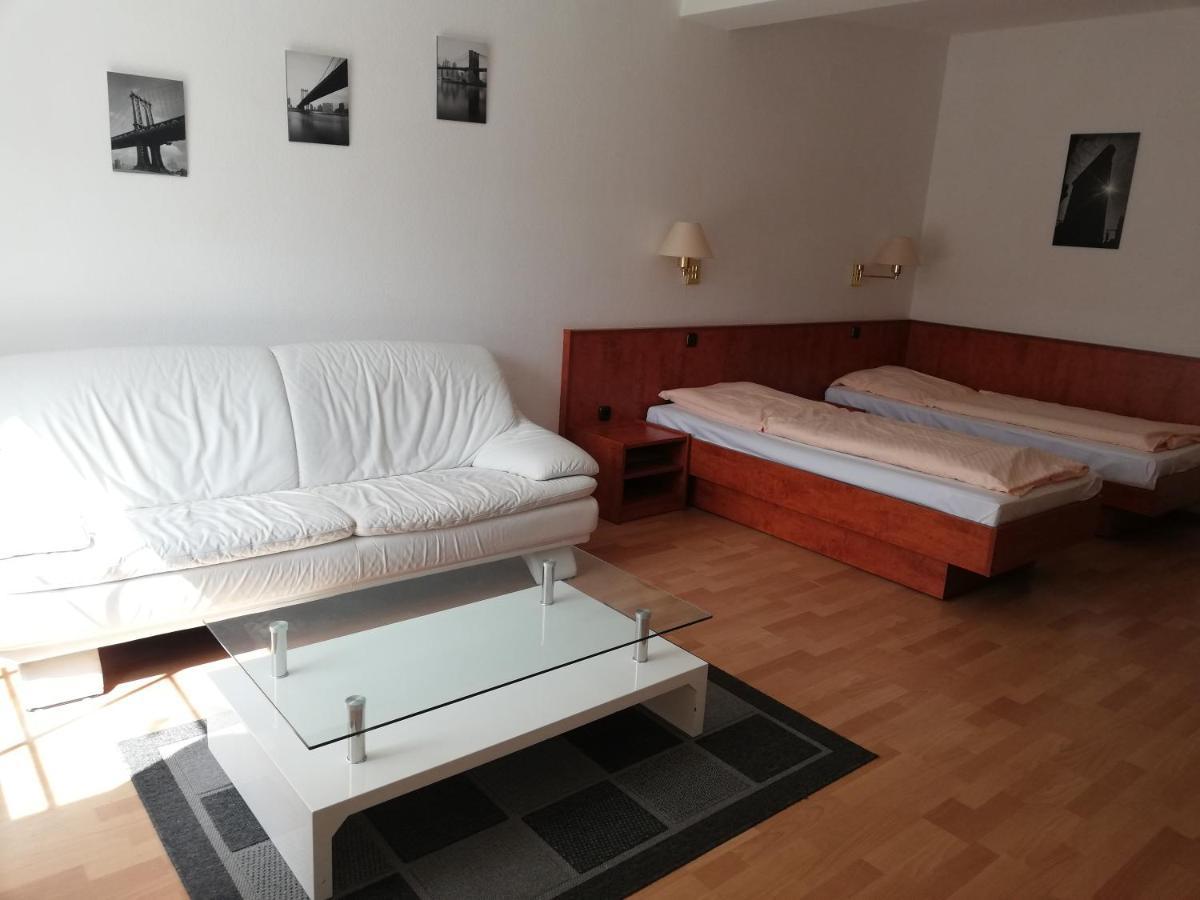 Hotel Dorfschaenke Büdelsdorf Екстериор снимка